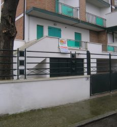 Vendiamo appartamento in centro a Lido delle Nazioni